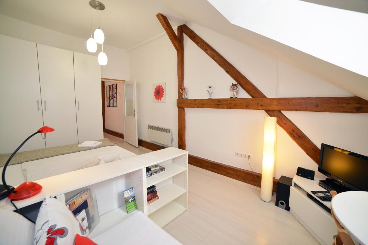 Studio Apartment White Zágráb Kültér fotó