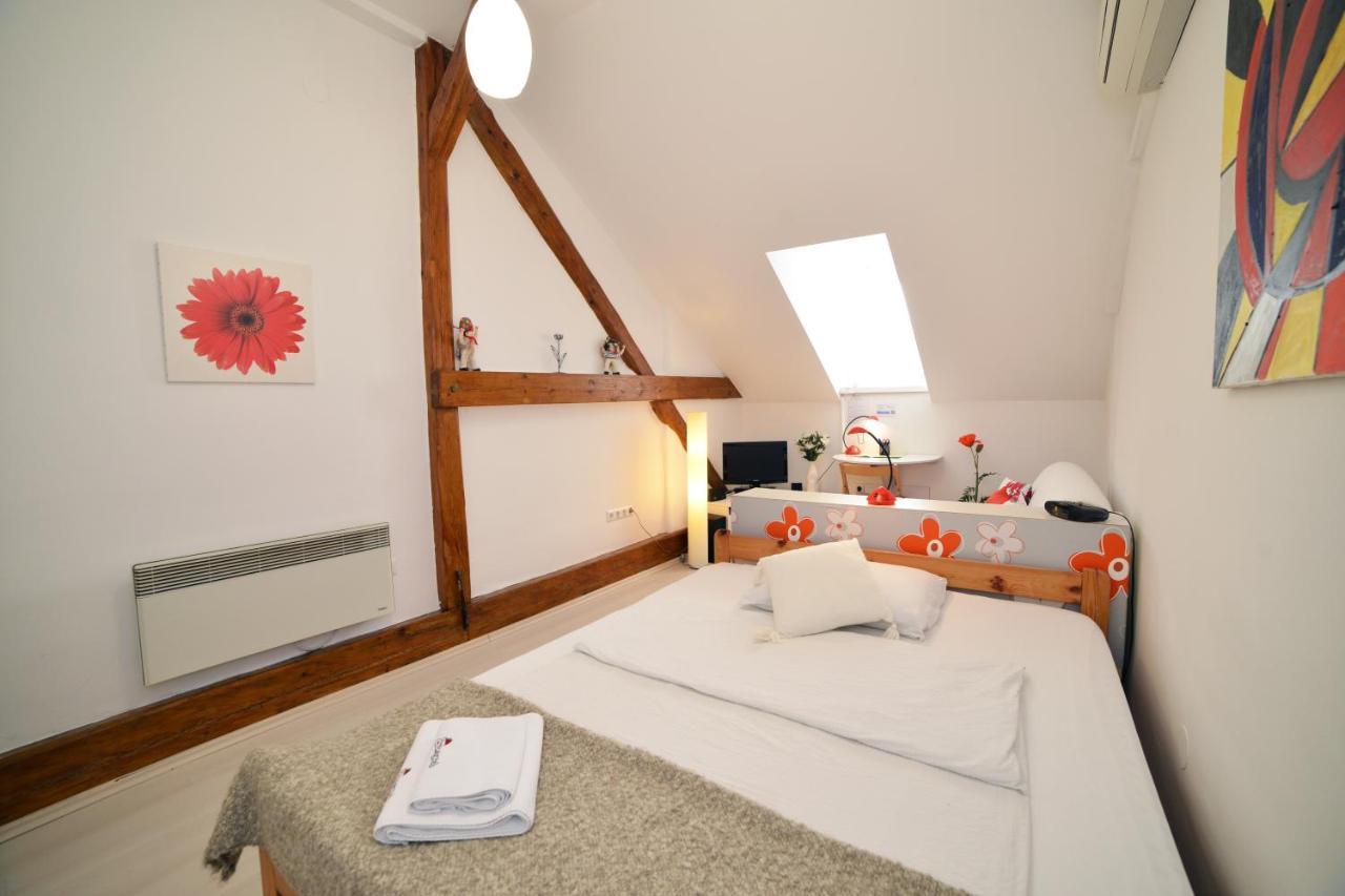 Studio Apartment White Zágráb Kültér fotó